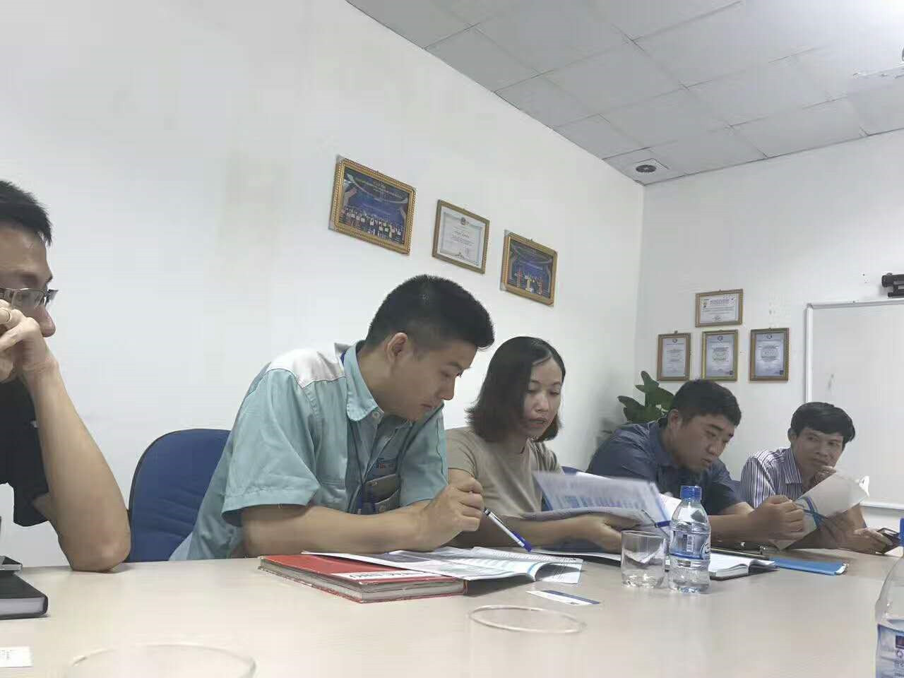 会议招开中